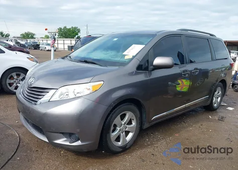 2015 Toyota Sienna Le 8 Passenger из США, поврежденный, VIN 5TDKK3DC4FS617903